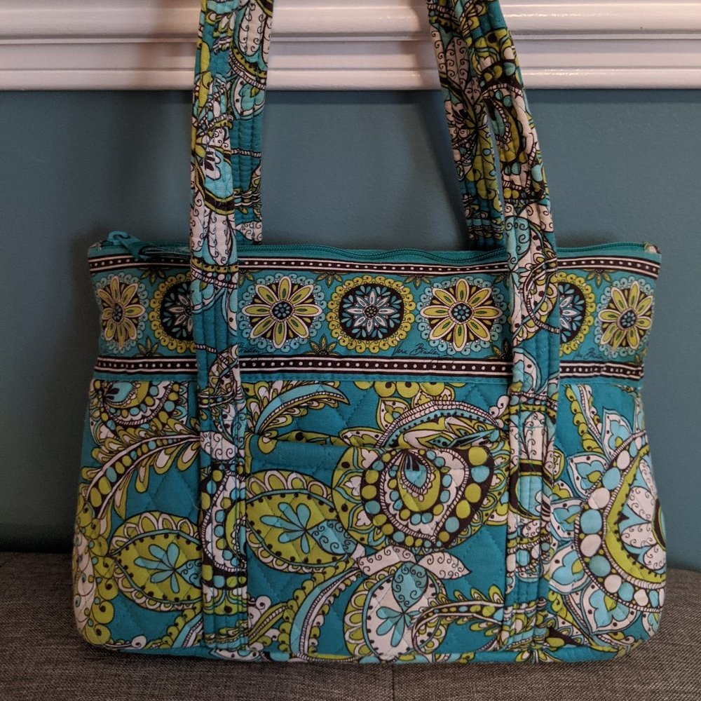 Vera Bradley Little Mandy in Peacock